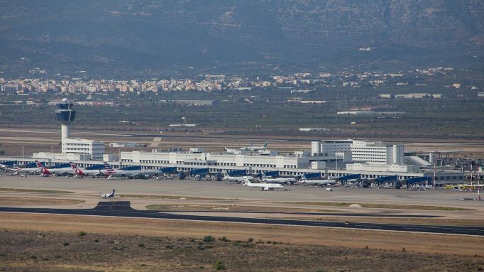 Τεχνική-βλάβη-καθήλωσε-αεροσκάφος-στο-«Ελευθέριος-Βενιζέλος»-–-Ταλαιπωρία-για-180-επιβάτες