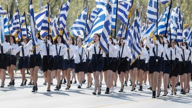 Σπάτα-Αρτέμιδα:-live-η-παρέλαση-της-25ης-Μαρτίου-–-anattica