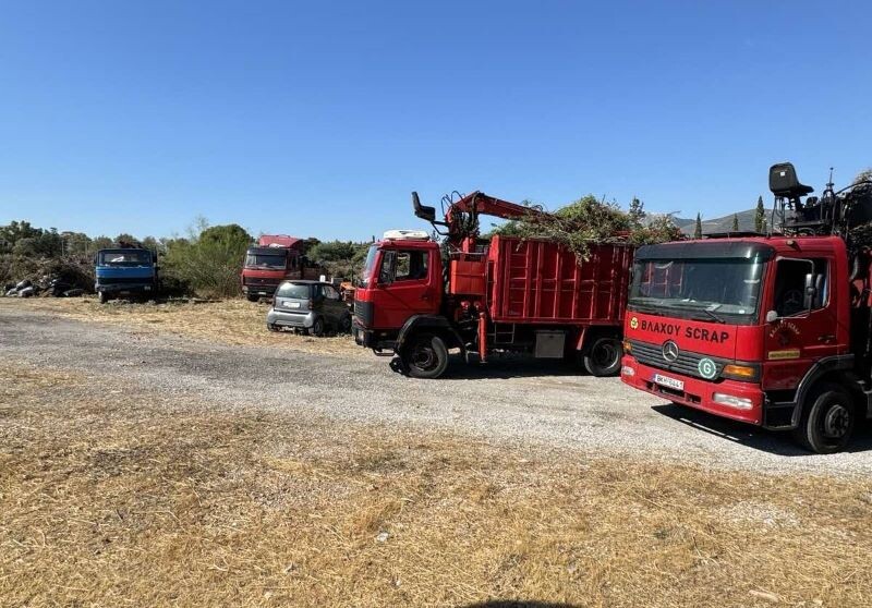 Με-εντατικούς-ρυθμούς-η-αποκομιδή́-κλαδευτικών-υπολειμμάτων-και-ογκωδών-αντικειμένων-στο-Δήμο-Παλλήνης