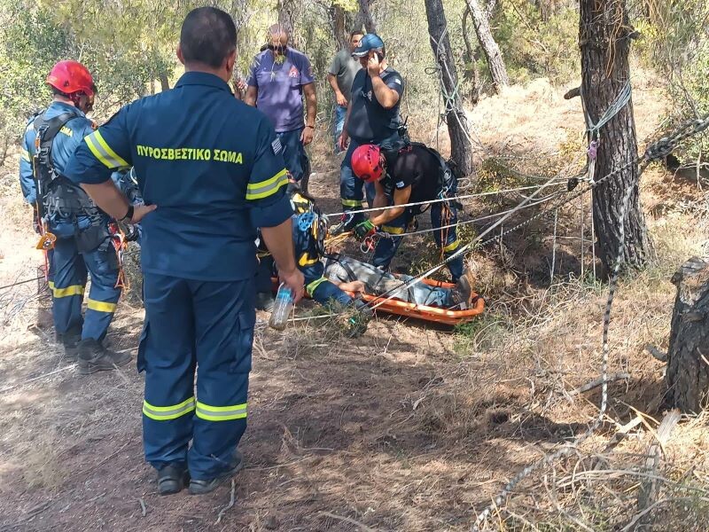 Συγκλονιστικό-βίντεο-με-ανάσυρση-άντρα-από-πηγάδι-στην-Κερατέα